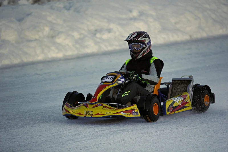 Choisir le bon kart : thermique ou électrique ?